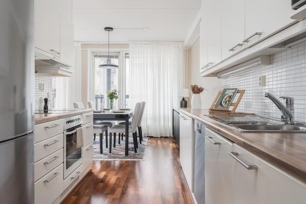 2bedroom & In Heart Of - 90 Square Meters Appartamento *